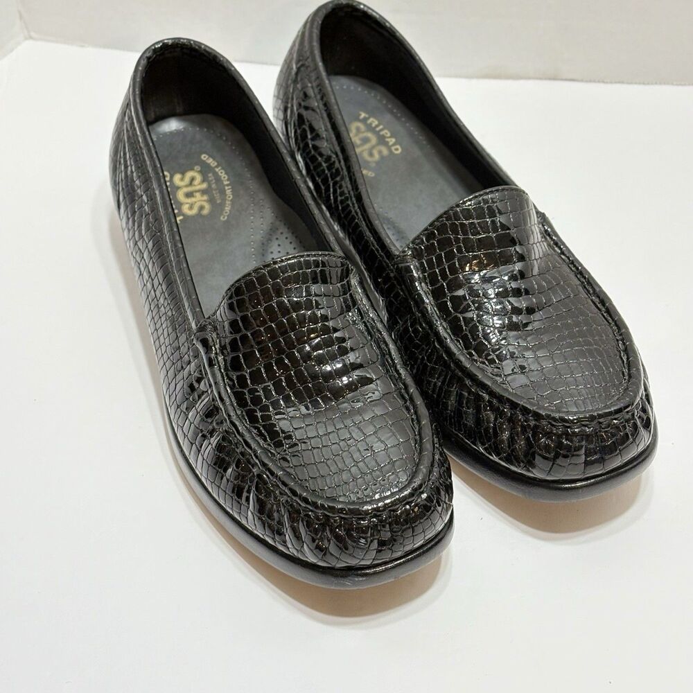 SAS Simplify Black Croc Slip On Loafer Women’s 9WW Timeless Embossed Gothic